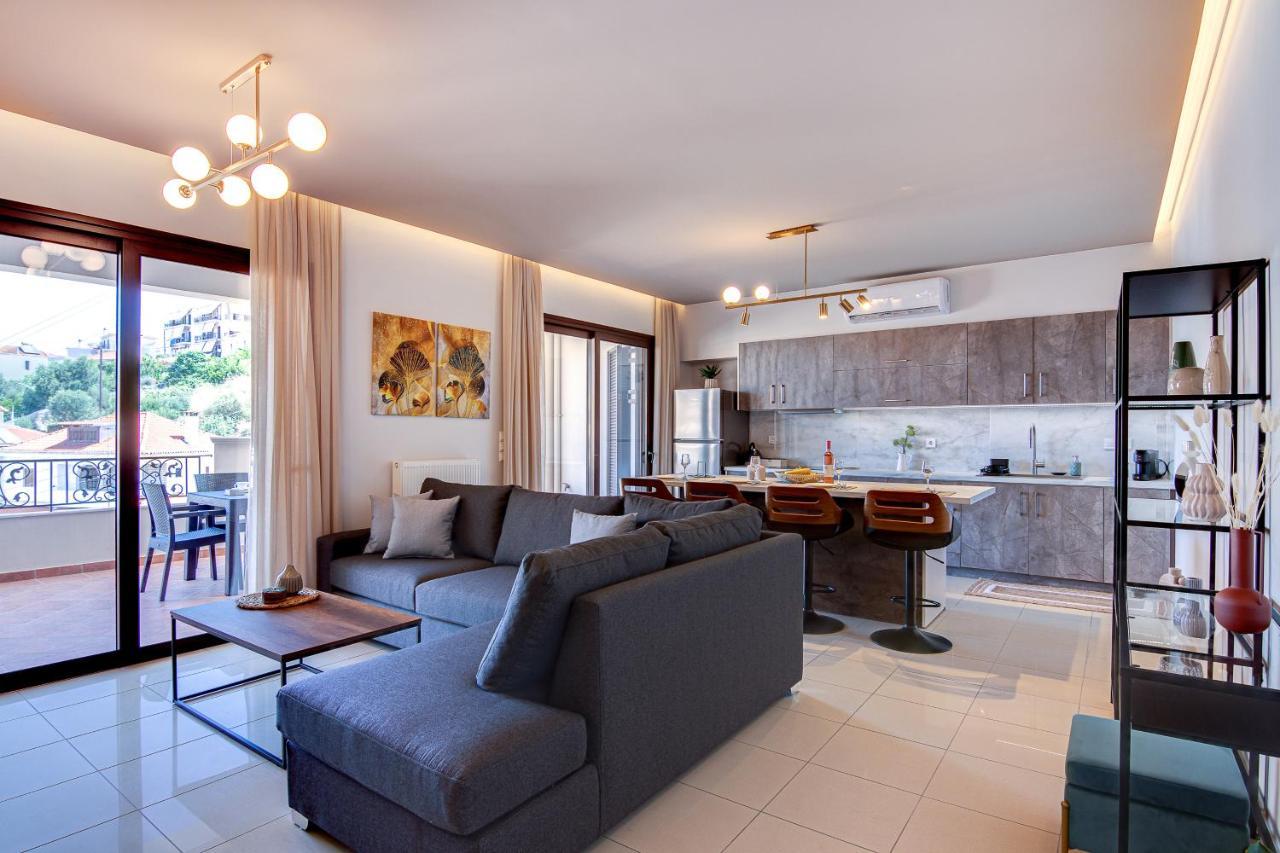 Agapi'S Luxury Apartment 필로스 외부 사진