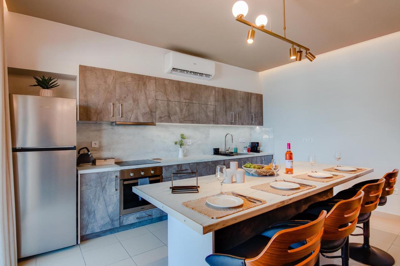 Agapi'S Luxury Apartment 필로스 외부 사진
